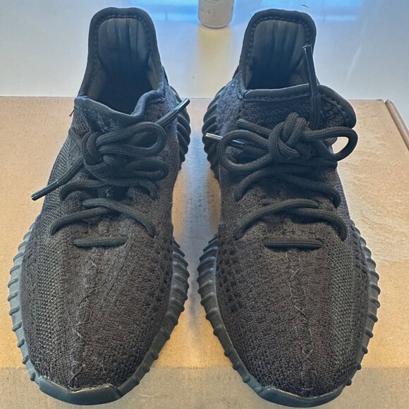 Adidas Yeezy Boost 350 Black Mens 4.5/Women's 6 - Picture 1 of 6